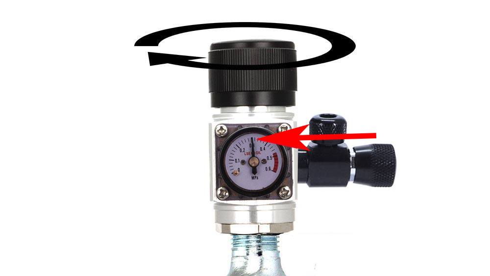 Open flow of gas from CO2 cylinder